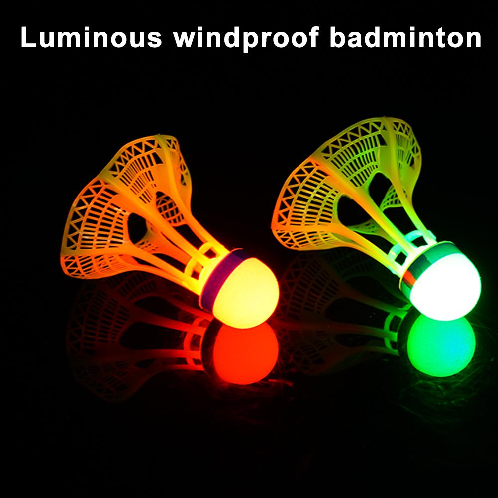 Świecące piłki do badmintona L – Badminton Materi recenzja i cena
