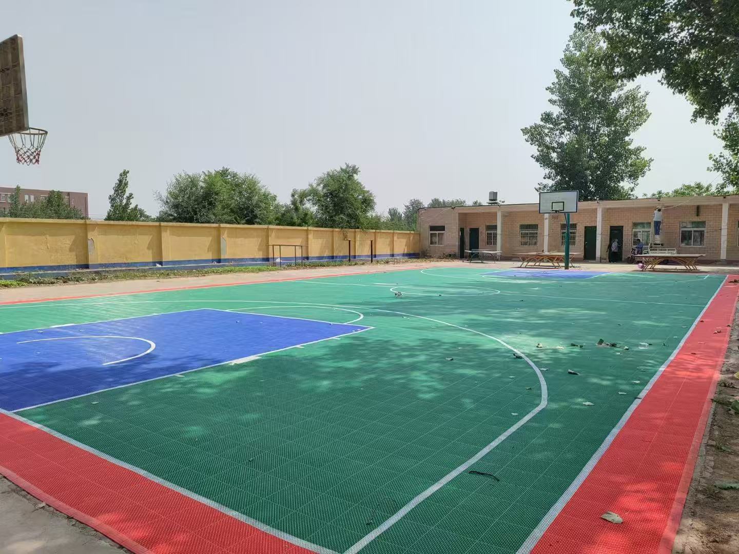 Przenośna, wielofunkcyjna podł – Badminton Materi recenzja i cena